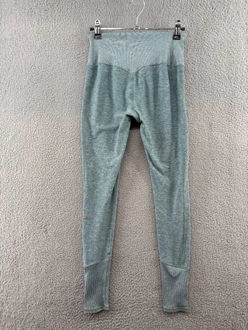 Alo Yoga Alosoft High Waist Lounge Leggings in Seagrass Green, size XS.